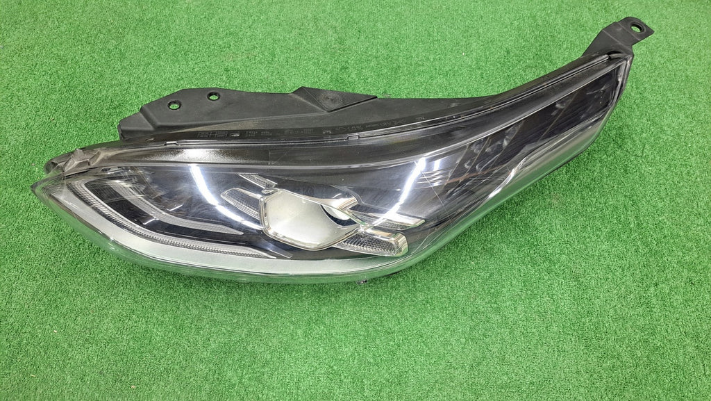 Frontscheinwerfer Kia Ceed 92101J7100 Links Scheinwerfer Headlight