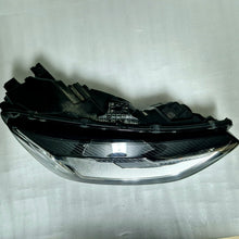 Load image into Gallery viewer, Frontscheinwerfer Audi A4 8W0941012 Rechts Scheinwerfer Headlight SCH9283238954em