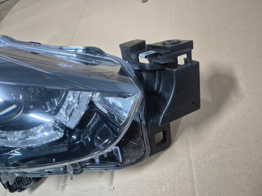 Frontscheinwerfer Mazda II D09K-51030 Rechts Scheinwerfer Headlight SCH7316106014ff