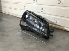 Laden Sie das Bild in den Galerie-Viewer, Frontscheinwerfer Skoda Superb III 3V1941016C LED Rechts Scheinwerfer Headlight