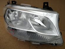 Laden Sie das Bild in den Galerie-Viewer, Frontscheinwerfer Mercedes-Benz Sprinter A9109060100 90139095AF Rechts Headlight