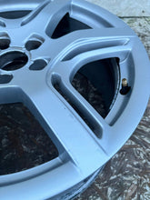 Load image into Gallery viewer, 1x Alufelge 18 Zoll 8.0" 5x112 39ET Glanz Silber 8R0601025A Audi Rim Wheel FEL3788769481su