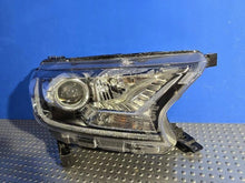 Laden Sie das Bild in den Galerie-Viewer, Frontscheinwerfer Ford Ranger JB3B-13D154 Xenon Rechts Scheinwerfer Headlight SCH7499462475dr