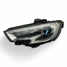 Laden Sie das Bild in den Galerie-Viewer, Frontscheinwerfer Audi A3 8V0941005E 90104556 Xenon Links Scheinwerfer Headlight