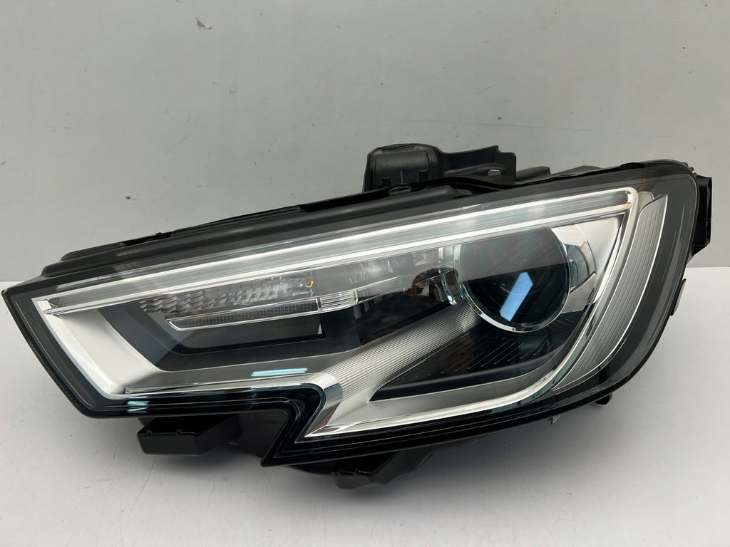 Frontscheinwerfer Audi A3 8V0941005E 90104556 Xenon Links Scheinwerfer Headlight