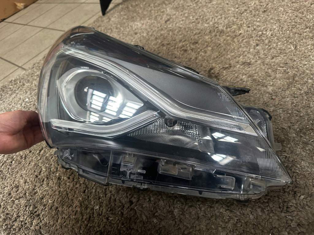 Frontscheinwerfer Toyota Yaris Rechts Scheinwerfer Headlight SCH7451570388bg