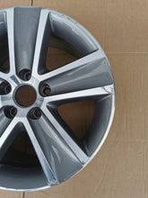Load image into Gallery viewer, 1x Alufelge 17 Zoll 7.5" 5x112 47ET Glanz Graphit 5M0601025A Mg Golf V Plus FEL6485157162tj