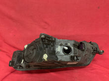 Load image into Gallery viewer, Frontscheinwerfer Skoda Superb III 3V1941016A 3V1941018A Xenon Rechts Headlight