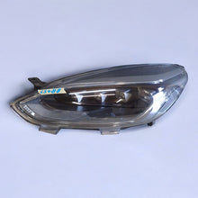 Laden Sie das Bild in den Galerie-Viewer, Frontscheinwerfer Ford Fiesta H1BB-13E015-CE Links Scheinwerfer Headlight