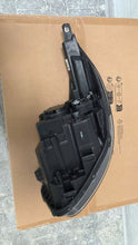 Laden Sie das Bild in den Galerie-Viewer, Frontscheinwerfer Kia Picanto Rechts Scheinwerfer Headlight SCH2708342835iy