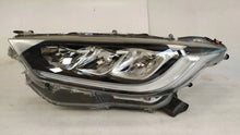 Load image into Gallery viewer, Frontscheinwerfer Toyota Yaris PPH9097 Links Scheinwerfer Headlight