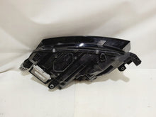Laden Sie das Bild in den Galerie-Viewer, Frontscheinwerfer Skoda Octavia IV 5E4941016A LED FALSE Scheinwerfer Headlight SCH8843439175zi