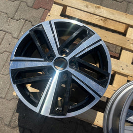 1x Alufelge 17 Zoll 5x112 Glanz 2K7601025C VW Caddy Rim Wheel FEL7866762018yr