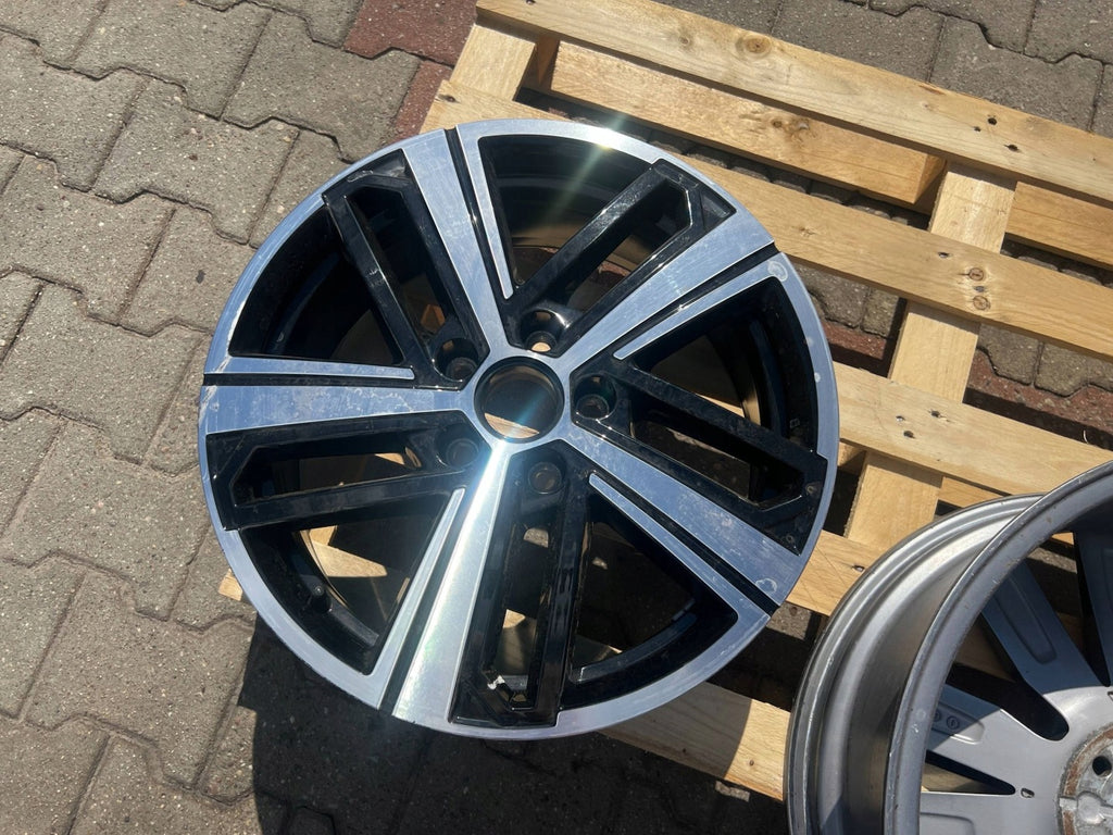 1x Alufelge 17 Zoll 5x112 Glanz 2K7601025C VW Caddy Rim Wheel FEL7866762018yr