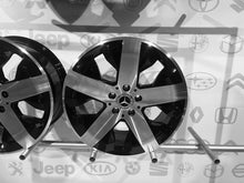 Laden Sie das Bild in den Galerie-Viewer, 4x Alufelge 18 Zoll 7.5&quot; 5x112 53ET Glanz Grau A2474012800 Mercedes-Benz W247