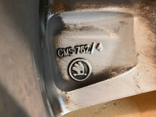 Laden Sie das Bild in den Galerie-Viewer, 1x Alufelge 16 Zoll 7.0" 5x100 46ET 6V0601025 Skoda Fabia Iii Rim Wheel FEL3221833929le