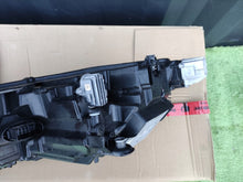 Laden Sie das Bild in den Galerie-Viewer, Frontscheinwerfer Skoda Octavia IV 5E4941016A LED Rechts Scheinwerfer Headlight SCH5244203141fi