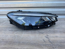 Laden Sie das Bild in den Galerie-Viewer, Frontscheinwerfer Porsche Passat 3J1941006 Full LED Rechts Headlight SCH4291197687za