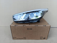 Laden Sie das Bild in den Galerie-Viewer, Frontscheinwerfer Kia Ceed 92101-A2010 Ein Stück (Rechts oder Links) Headlight