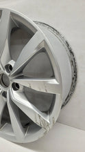 Load image into Gallery viewer, 1x Alufelge 17 Zoll 5G0601025CH VW Golf Vii Rim Wheel