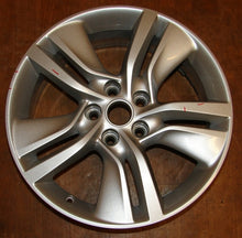 Load image into Gallery viewer, 1x Alufelge 17 Zoll 7.0" 5x110 35ET 13385456 Opel Vectra Zafira Rim Wheel FEL2620121228ct