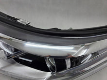 Laden Sie das Bild in den Galerie-Viewer, Frontscheinwerfer Toyota Chr SPP18973 81170F403100 Links Scheinwerfer Headlight SCH5659768556av