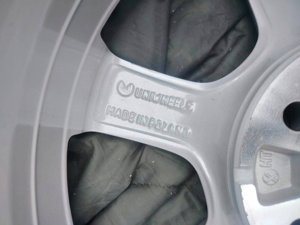 1x Alufelge 15 Zoll 6.0" 5x100 40ET Glanz Silber 6R0601025BF VW Polo 6r FEL2392066251ht