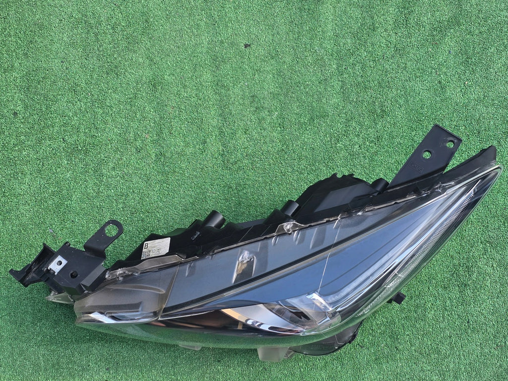 Frontscheinwerfer Mazda 3 BHR251040 Bi-Xenon Ein Stück (Rechts oder Links)