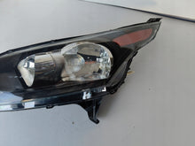 Laden Sie das Bild in den Galerie-Viewer, Frontscheinwerfer Ford Transit Connect 13-FT11-13W030-DB Links Headlight SCH7235085870xy