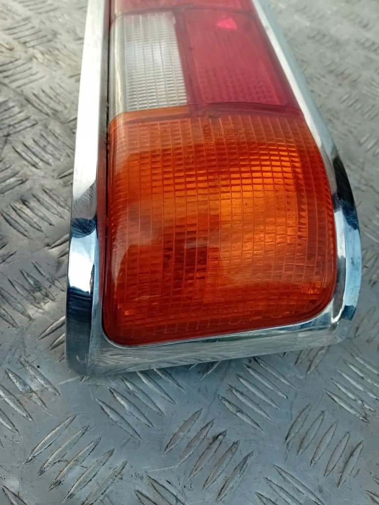 Frontscheinwerfer Mercedes-Benz W115 Ein Stück (Rechts oder Links) Headlight