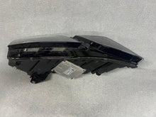 Laden Sie das Bild in den Galerie-Viewer, Frontscheinwerfer Skoda Octavia III 5E1941016 Xenon Rechts Headlight SCH1508374982wv