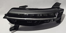 Laden Sie das Bild in den Galerie-Viewer, Frontscheinwerfer Renault Megane I E-Tech 260605490R LED Links Headlight SCH6045701487id