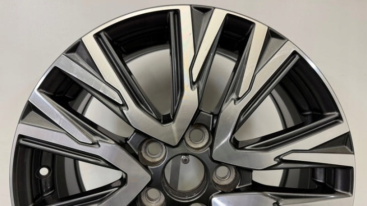 1x Alufelge 17 Zoll 7.0" 5x114.3 50ET Glanz Graphit Mg Corolla Rim Wheel FEL1331585987av