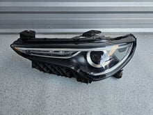Laden Sie das Bild in den Galerie-Viewer, Frontscheinwerfer Alfa Romeo Stelvio 50559300 Xenon Links Scheinwerfer Headlight SCH4508601258gd