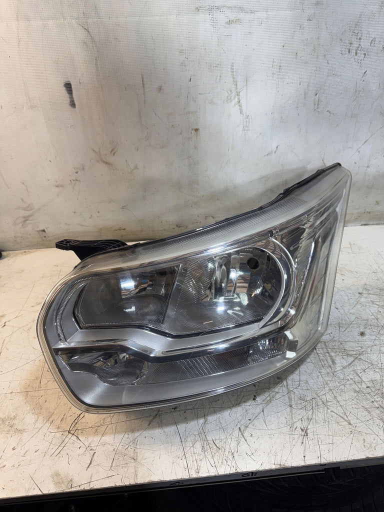 Frontscheinwerfer Ford Transit 01038299900010 BK3113D153BF Vorderseite Headlight SCH4350806645te