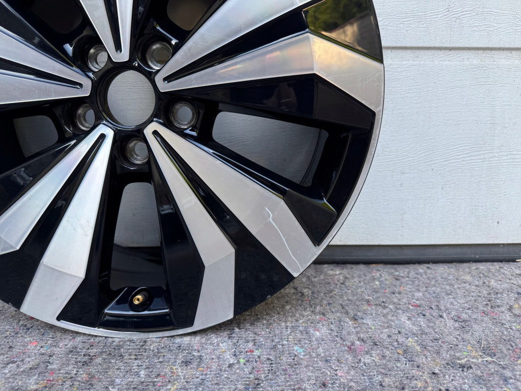 1x Alufelge 17 Zoll 6.5" 5x100 39ET Glanz Schwarz 2GM601025M VW T-Cross FEL7729629670ar
