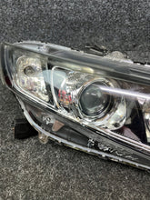 Laden Sie das Bild in den Galerie-Viewer, Frontscheinwerfer Honda Civic IX Xenon Rechts Scheinwerfer Headlight SCH3386871298qb