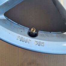 Load image into Gallery viewer, 1x Alufelge 17 Zoll 6.5" 5x112 38ET 5NA071497 VW Tiguan Rim Wheel FEL4499556954ty
