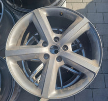 Laden Sie das Bild in den Galerie-Viewer, 1x Alufelge 20 Zoll 9.0&quot; 5x130 60ET 4L0601025BD Audi Q7 Rim Wheel