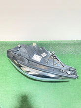 Laden Sie das Bild in den Galerie-Viewer, Frontscheinwerfer Mercedes-Benz W177 A1779064803 LED Rechts Headlight SCH3339195849uh