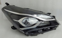 Load image into Gallery viewer, Frontscheinwerfer Toyota Yaris Rechts Scheinwerfer Headlight