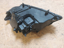 Laden Sie das Bild in den Galerie-Viewer, Frontscheinwerfer BMW E91 E90 72025849 Rechts Scheinwerfer Headlight SCH9686972625su