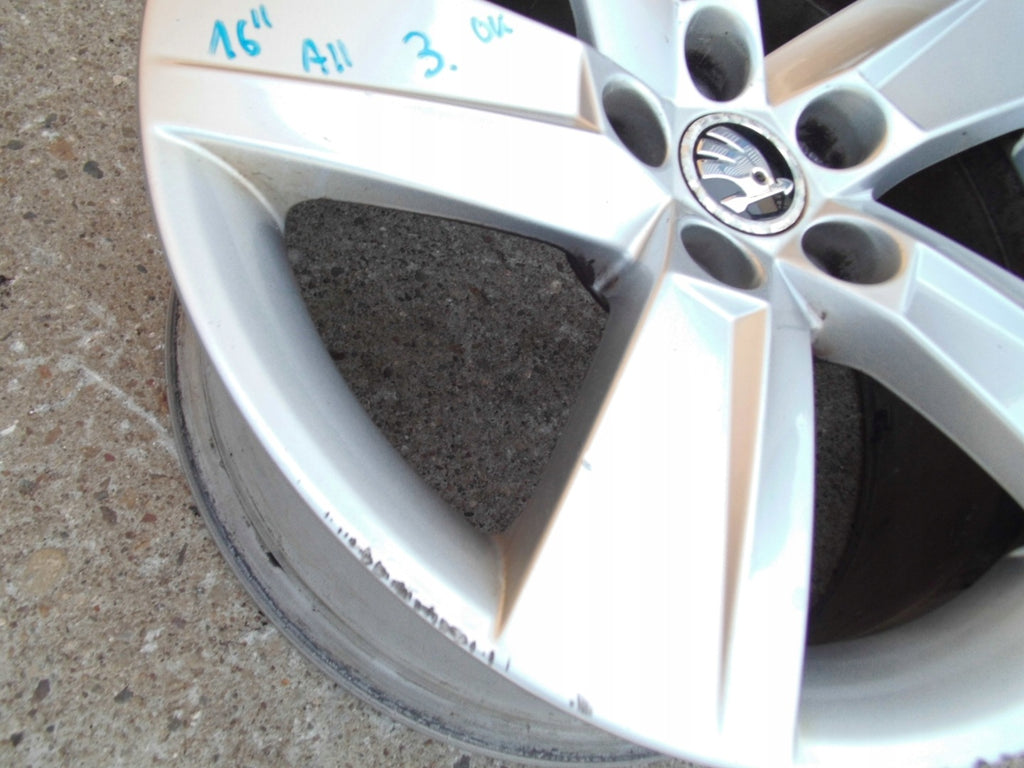 1x Alufelge 16 Zoll 7.0" 5x100 46ET Glanz Silber 6V0601025B Skoda Fabia Iii FEL4720866064ki