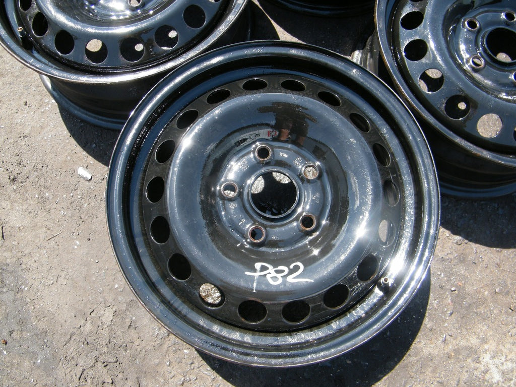 4x Alufelge 15 Zoll 6.0" 5x112 47ET Silber VW Caddy V Golf III Jetta VI Touran FEL4903834293hp