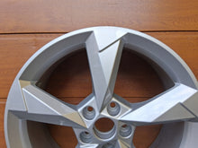 Laden Sie das Bild in den Galerie-Viewer, 1x Alufelge 19 Zoll 7.0" 5x112 43ET Glanz Silber 83A601025N Audi Q3 Rim Wheel FEL3741565673ru