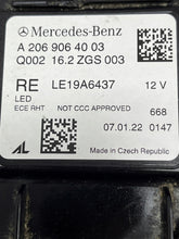 Laden Sie das Bild in den Galerie-Viewer, Frontscheinwerfer Mercedes-Benz W206 A2069064003 Rechts Scheinwerfer Headlight SCH7565012936wt