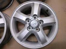 Load image into Gallery viewer, 1x Alufelge 15 Zoll 6.0" 5x114.3 529103A710 Hyundai Trajet Rim Wheel FEL5728888243ab