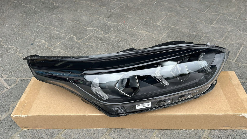 Frontscheinwerfer Kia Ceed J972111020 Rechts Scheinwerfer Headlight