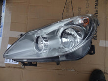 Laden Sie das Bild in den Galerie-Viewer, Frontscheinwerfer Opel Corsa D 13186381 LED Links Scheinwerfer Headlight