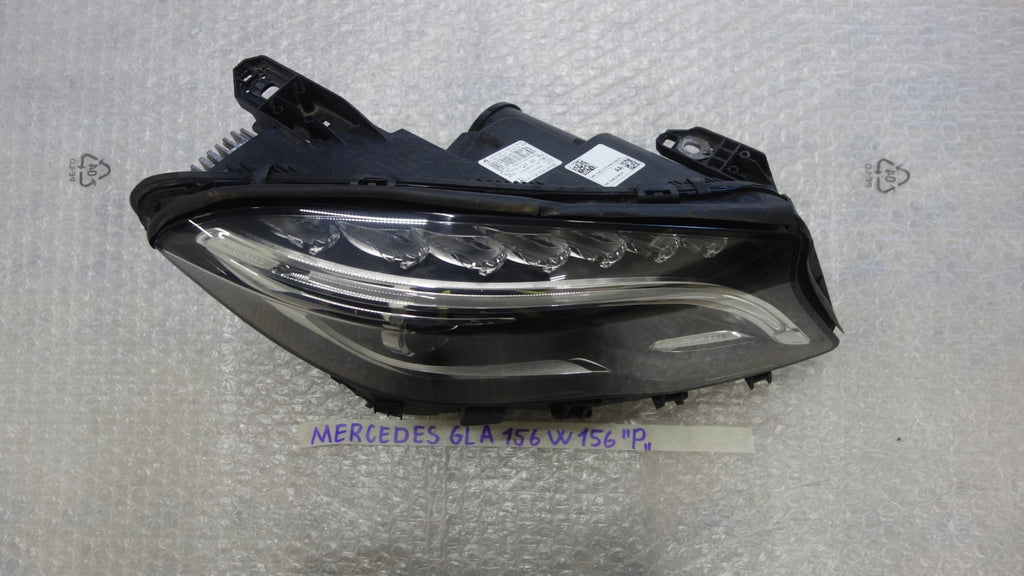 Frontscheinwerfer Mercedes-Benz X156 A1569062400 Xenon Rechts Headlight